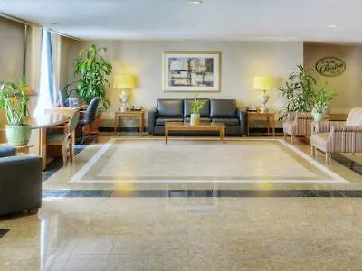 Radisson Suites Hotel Toronto Airport