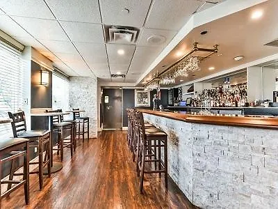 Radisson Suites Hotel Toronto Airport
