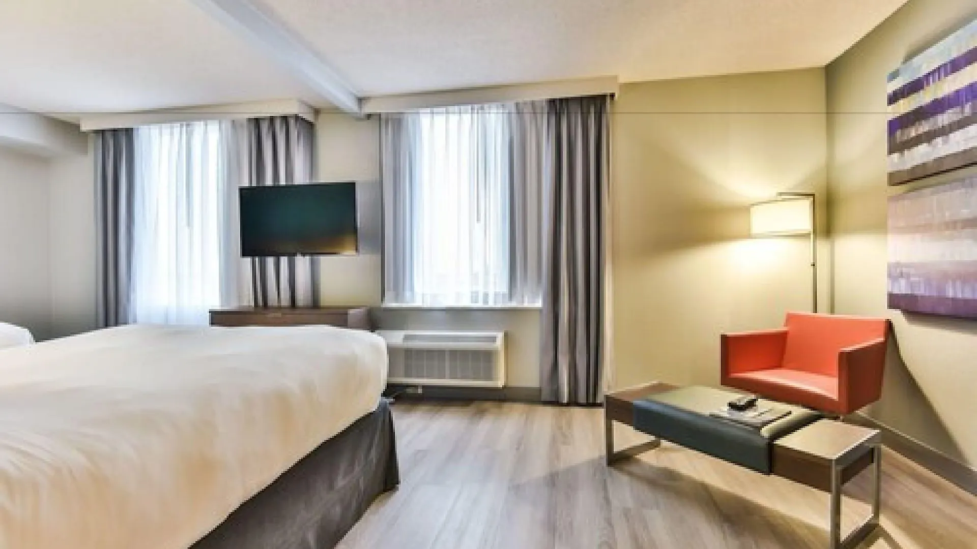 Radisson Suites Hotel Toronto Airport