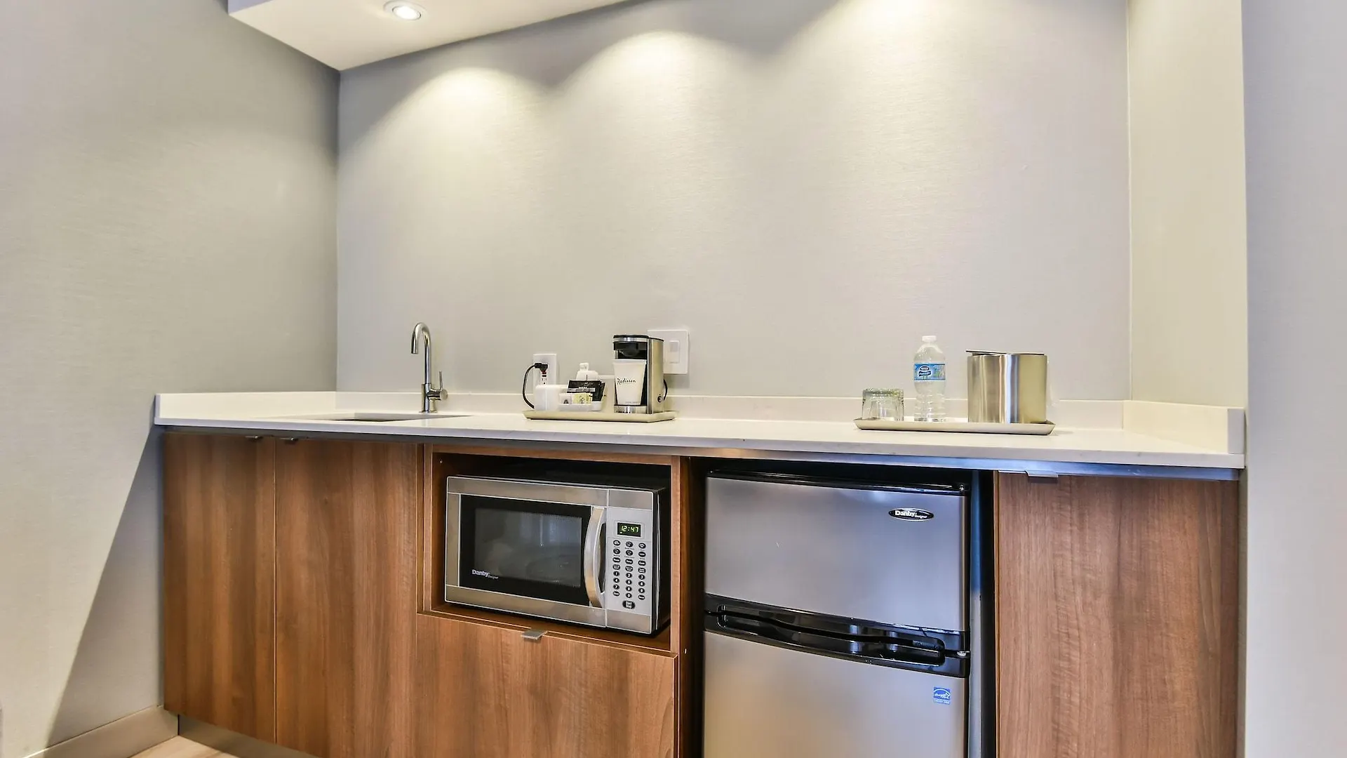 Radisson Suites Hotel Toronto Airport