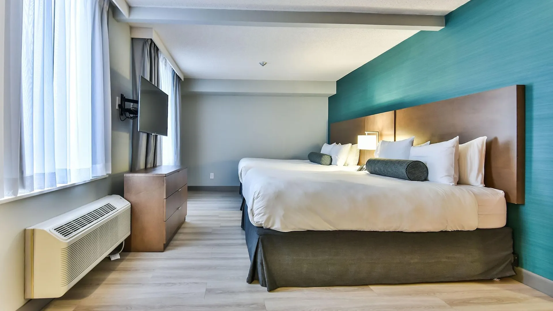 Radisson Suites Hotel Toronto Airport