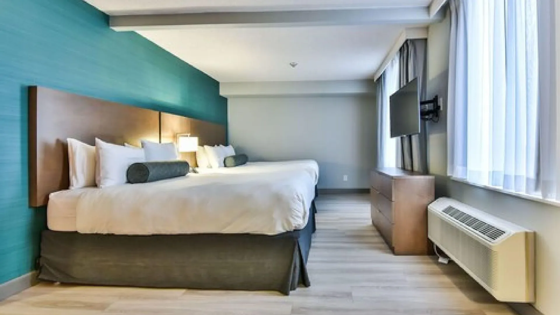 ***  Radisson Suites Hotel Toronto Airport Canada