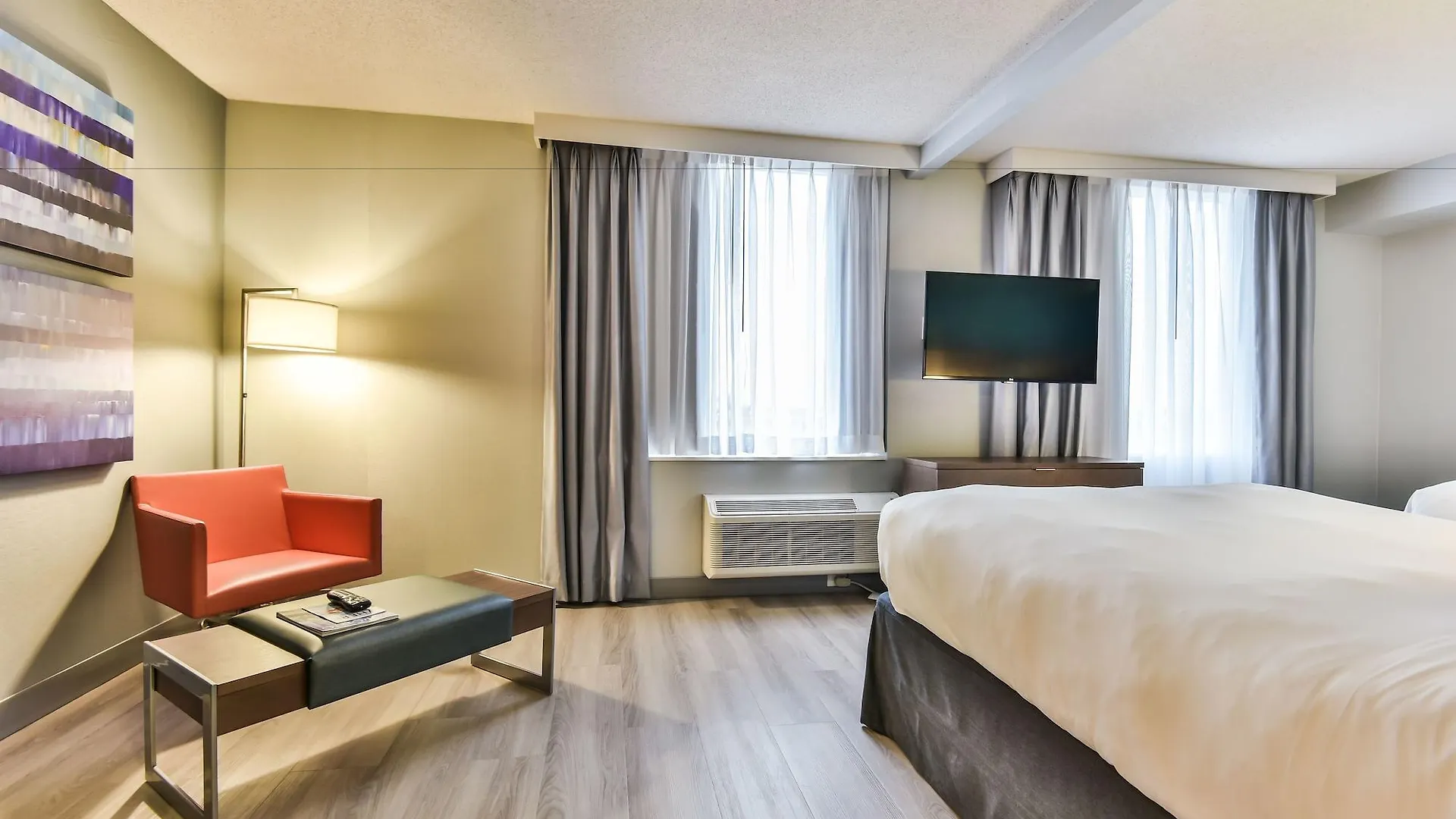 Radisson Suites Hotel Toronto Airport