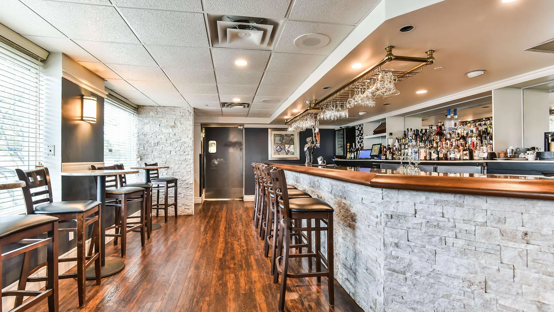 ***  Radisson Suites Hotel Toronto Airport Canada