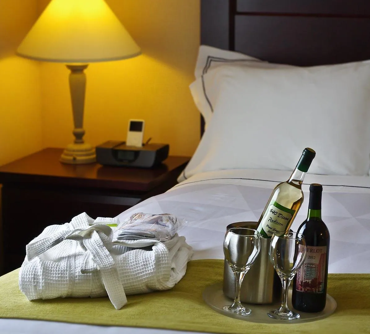 Radisson Suites Hotel Toronto Airport