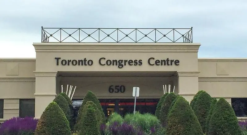 Radisson Suites Hotel Toronto Airport