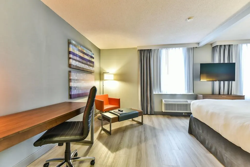 Radisson Suites Hotel Toronto Airport