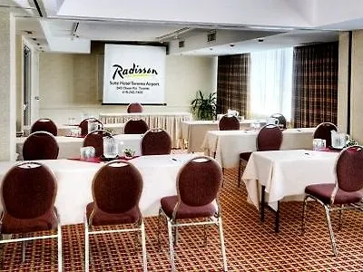Radisson Suites Hotel Toronto Airport