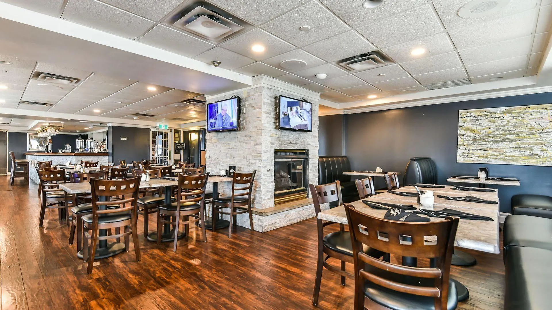 Radisson Suites Hotel Toronto Airport