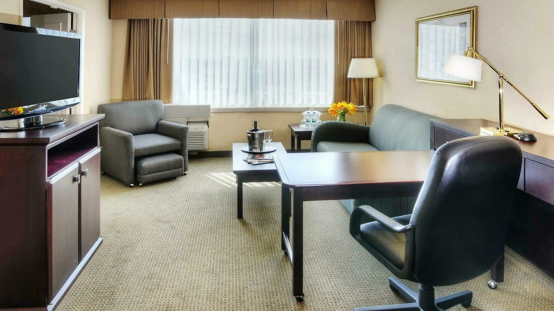 Radisson Suites Hotel Toronto Airport Canada
