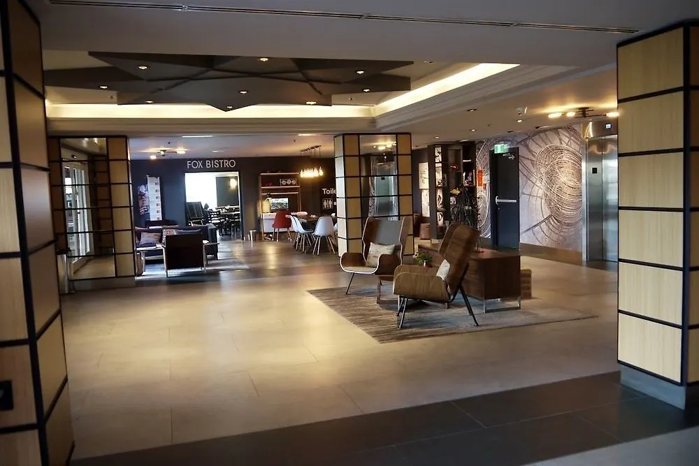 Radisson Suites Hotel Toronto Airport